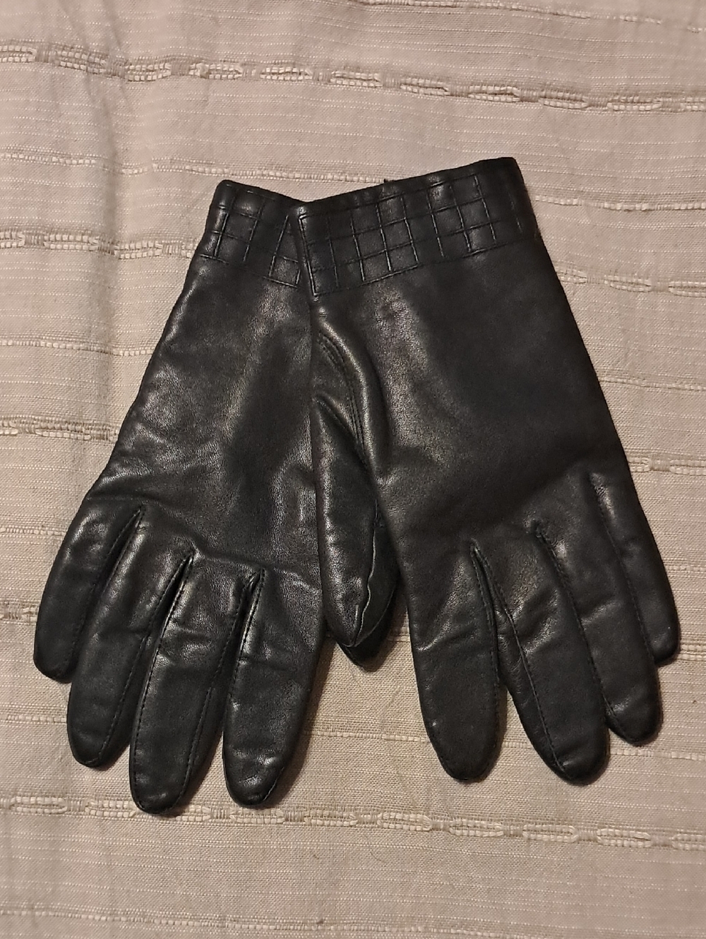 Classic Black Leather Men's Gloves Driving Lined Stitched Design Luxury